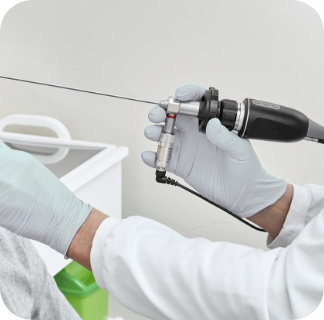 비강 내시경 하는 모습